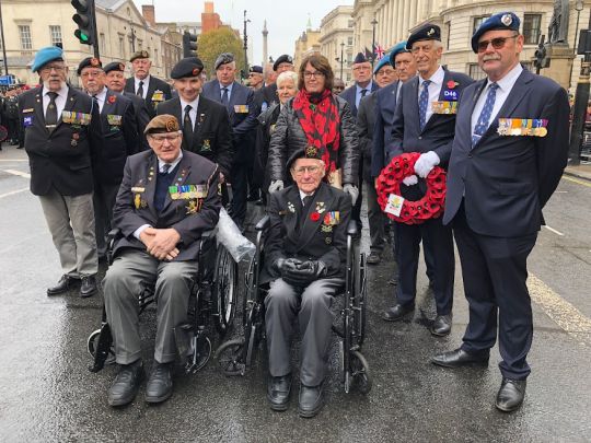 Dick Doornik bezocht herdenkingen voor en op Remembrance Sunday - Afbeelding 8