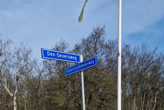 Den Oeverseweg bijna terug op de kaart (maar nog niet op het bord)